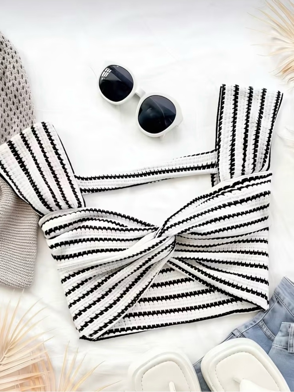 Women's Vacation Style Twisted Knot Front Heart Neck Backless Striped Crop Top